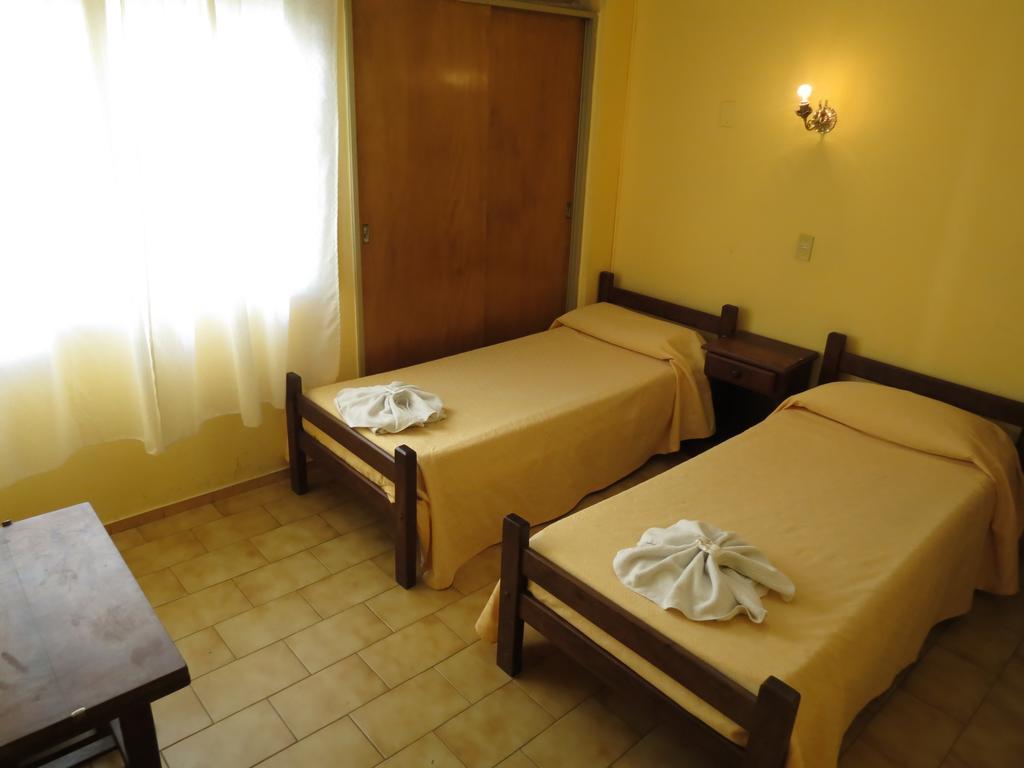 Hotel Arenales Villa Carlos Paz Camera foto
