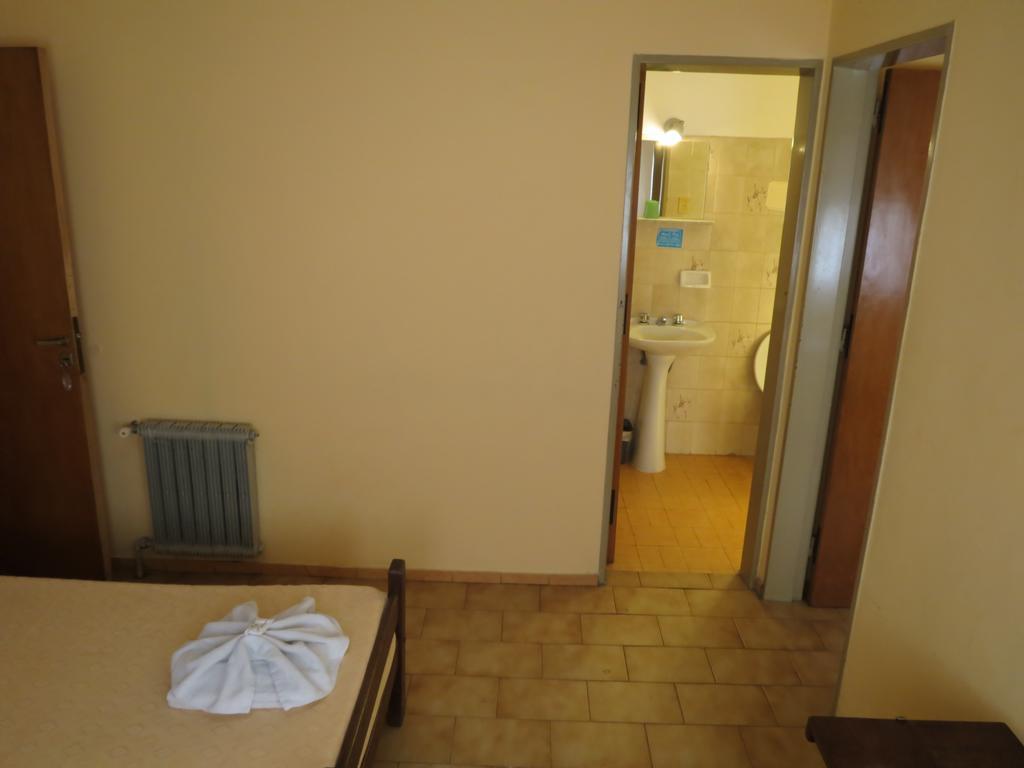 Hotel Arenales Villa Carlos Paz Camera foto